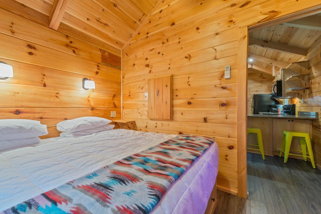 Great Escapes Rv Resort Bryan College Station ภายนอก รูปภาพ