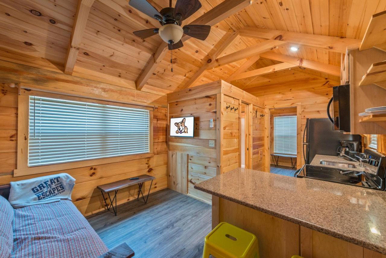 Great Escapes Rv Resort Bryan College Station ภายนอก รูปภาพ