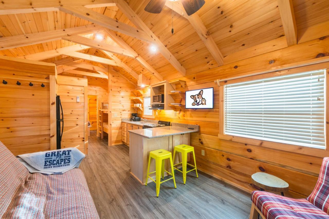 Great Escapes Rv Resort Bryan College Station ภายนอก รูปภาพ
