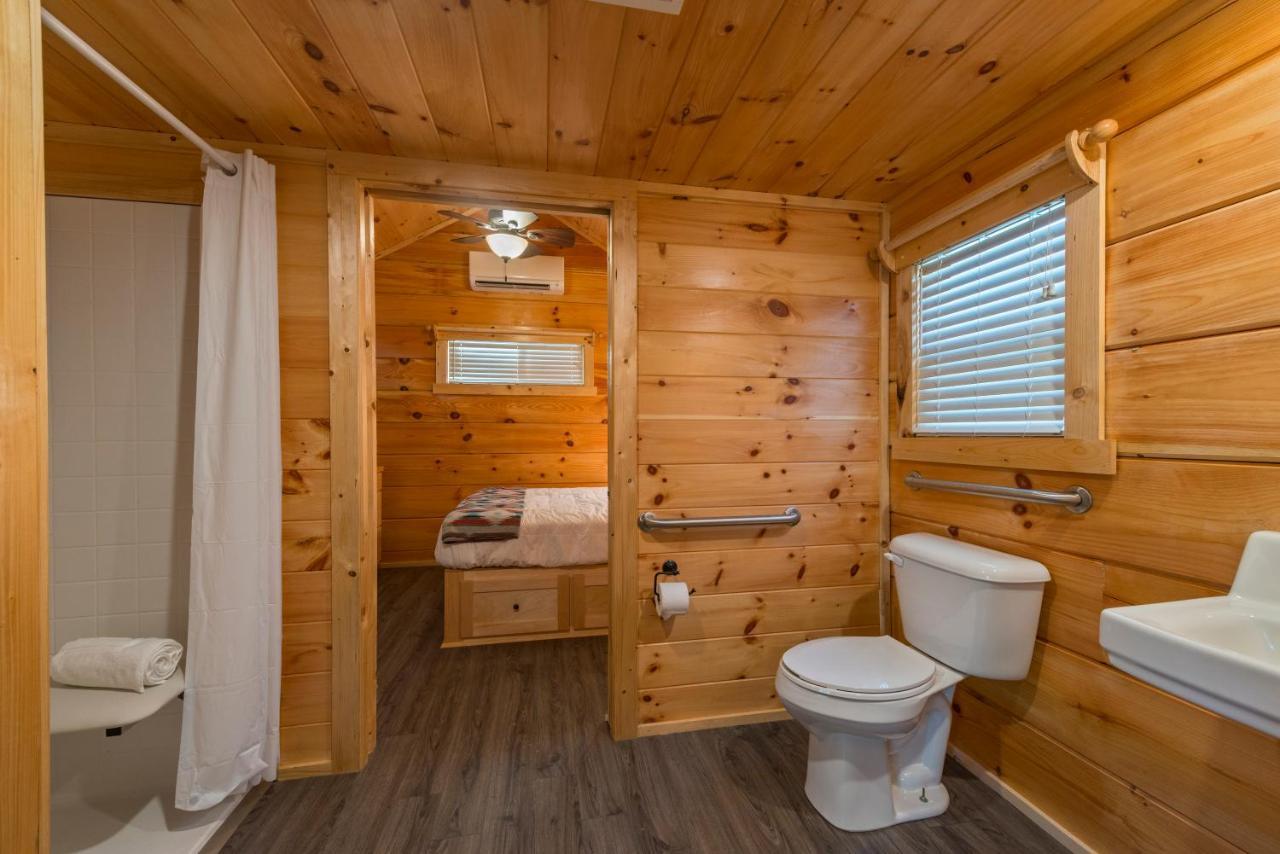 Great Escapes Rv Resort Bryan College Station ภายนอก รูปภาพ