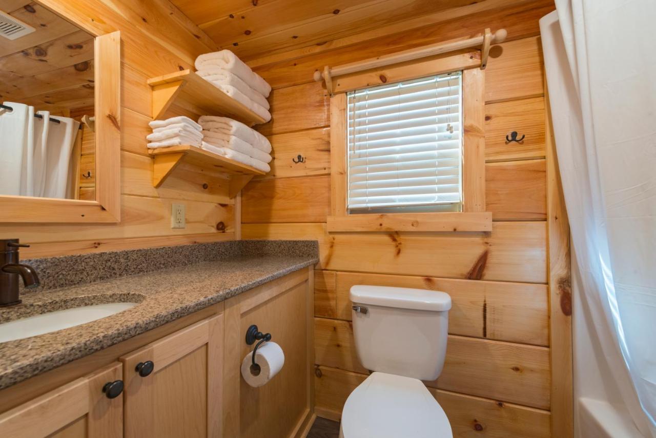 Great Escapes Rv Resort Bryan College Station ภายนอก รูปภาพ