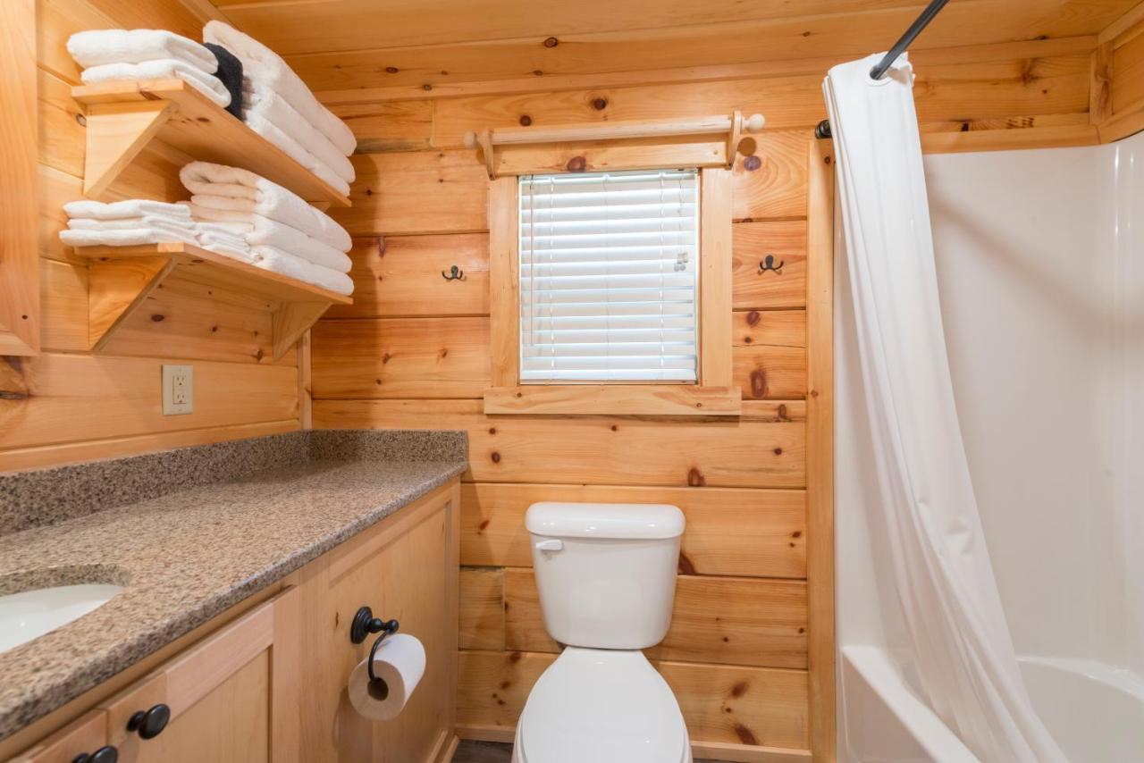Great Escapes Rv Resort Bryan College Station ภายนอก รูปภาพ