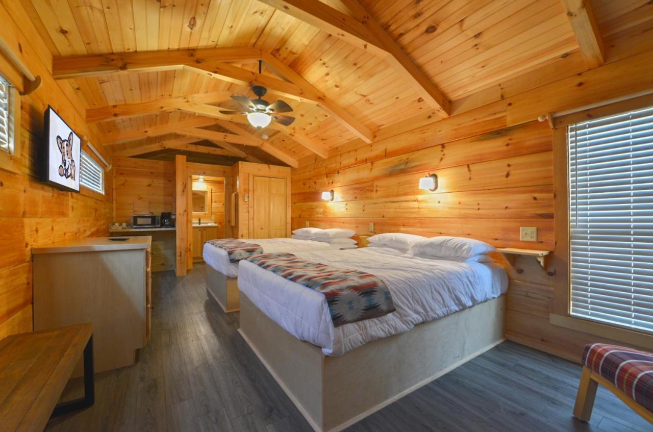 Great Escapes Rv Resort Bryan College Station ภายนอก รูปภาพ