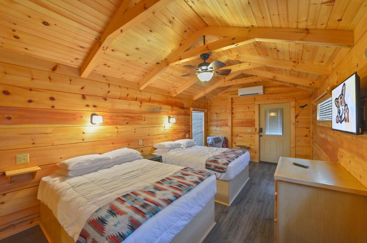Great Escapes Rv Resort Bryan College Station ภายนอก รูปภาพ