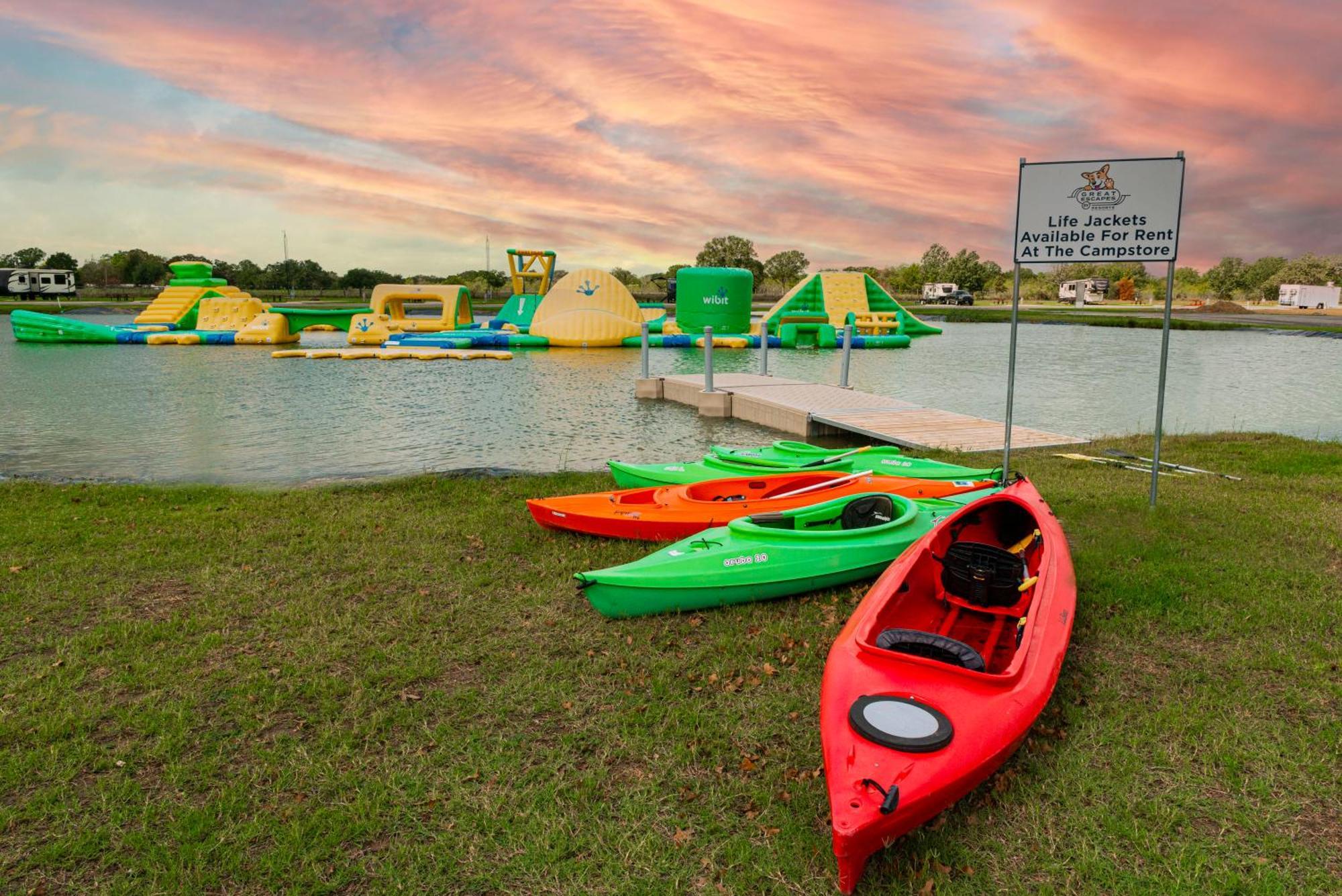 Great Escapes Rv Resort Bryan College Station ภายนอก รูปภาพ