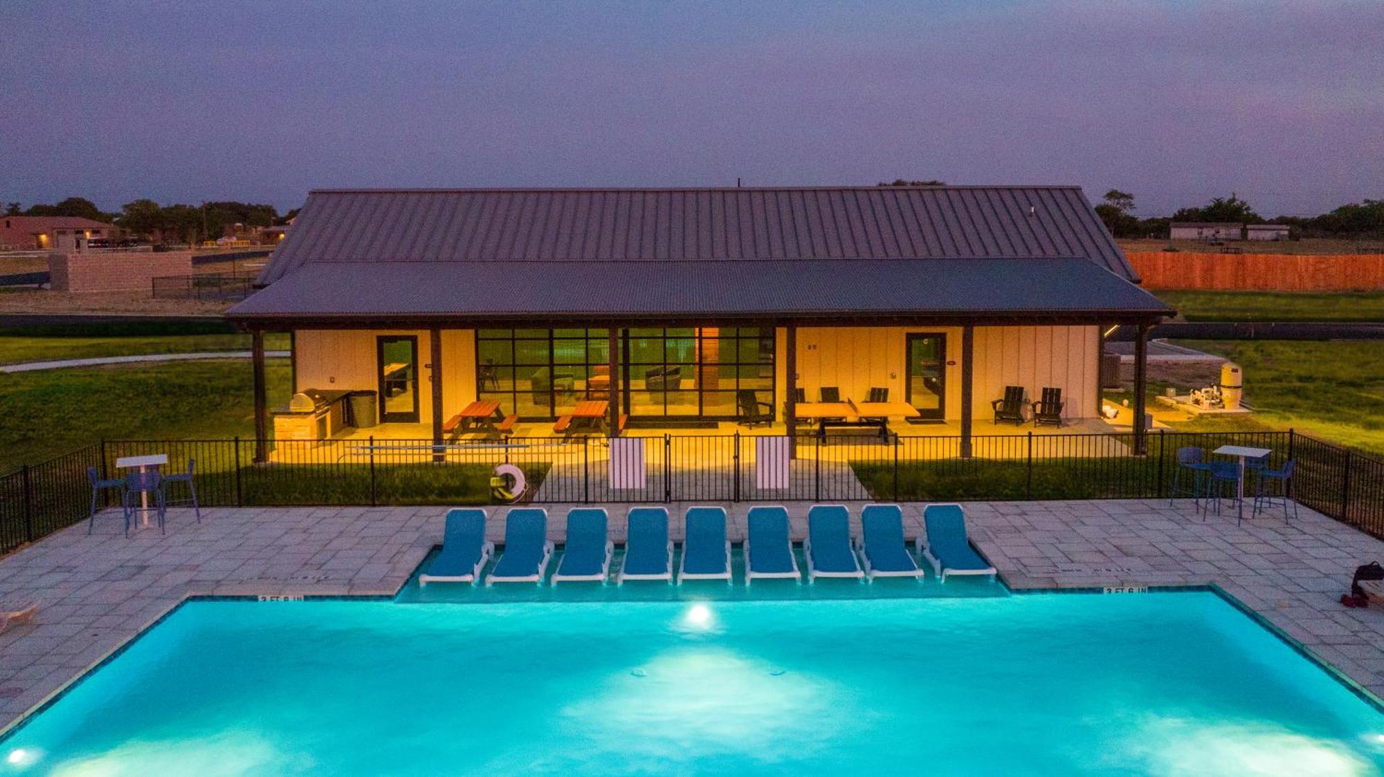 Great Escapes Rv Resort Bryan College Station ภายนอก รูปภาพ